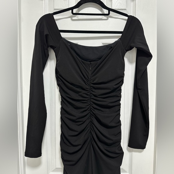 Cinq a Sept Holly Gown in Black - Picture 7 of 9